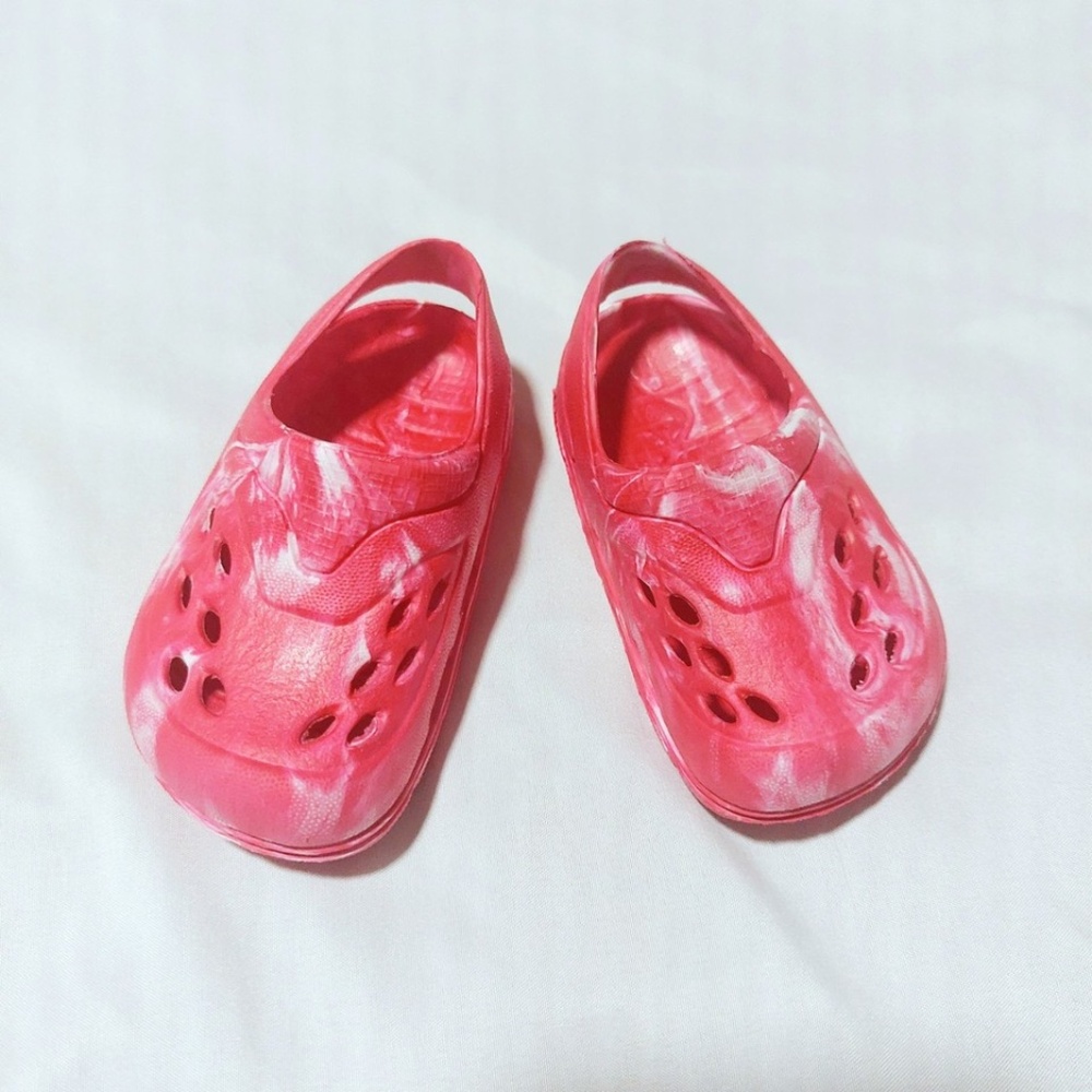 Baby Girls Pink/Red Marble Rubber Shoes Slip-on Water Shoes Size 4